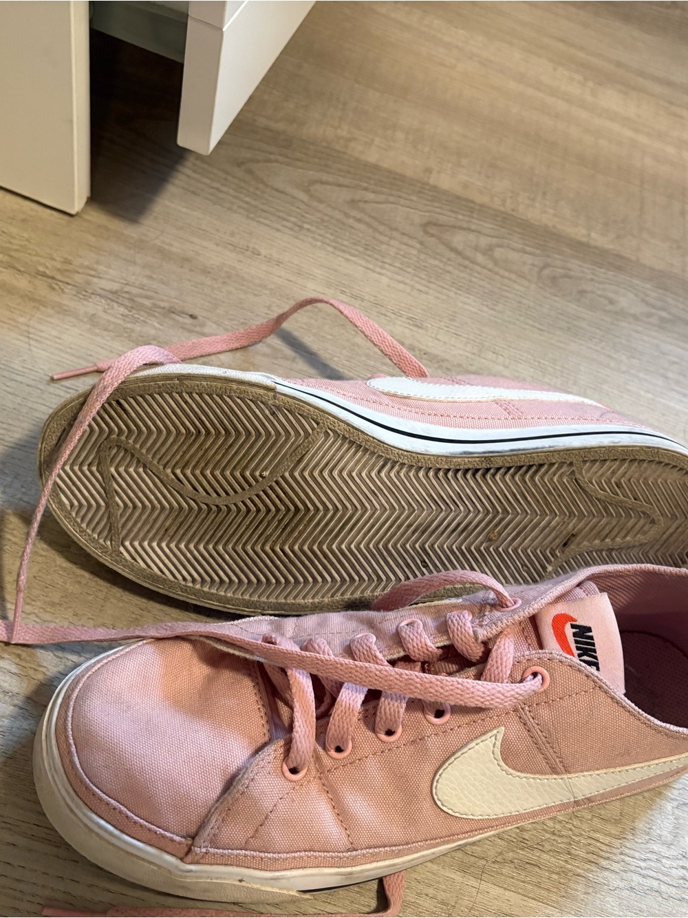 Nike Women’s Pink Low-Top Canvas Sneakers with White Swoosh - Picture 3 of 3